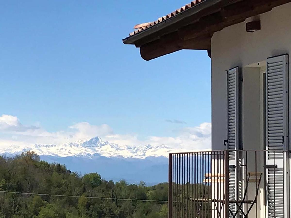 Bed and Breakfast La Luce Delle Colline Serravalle delle Langhe Exterior foto