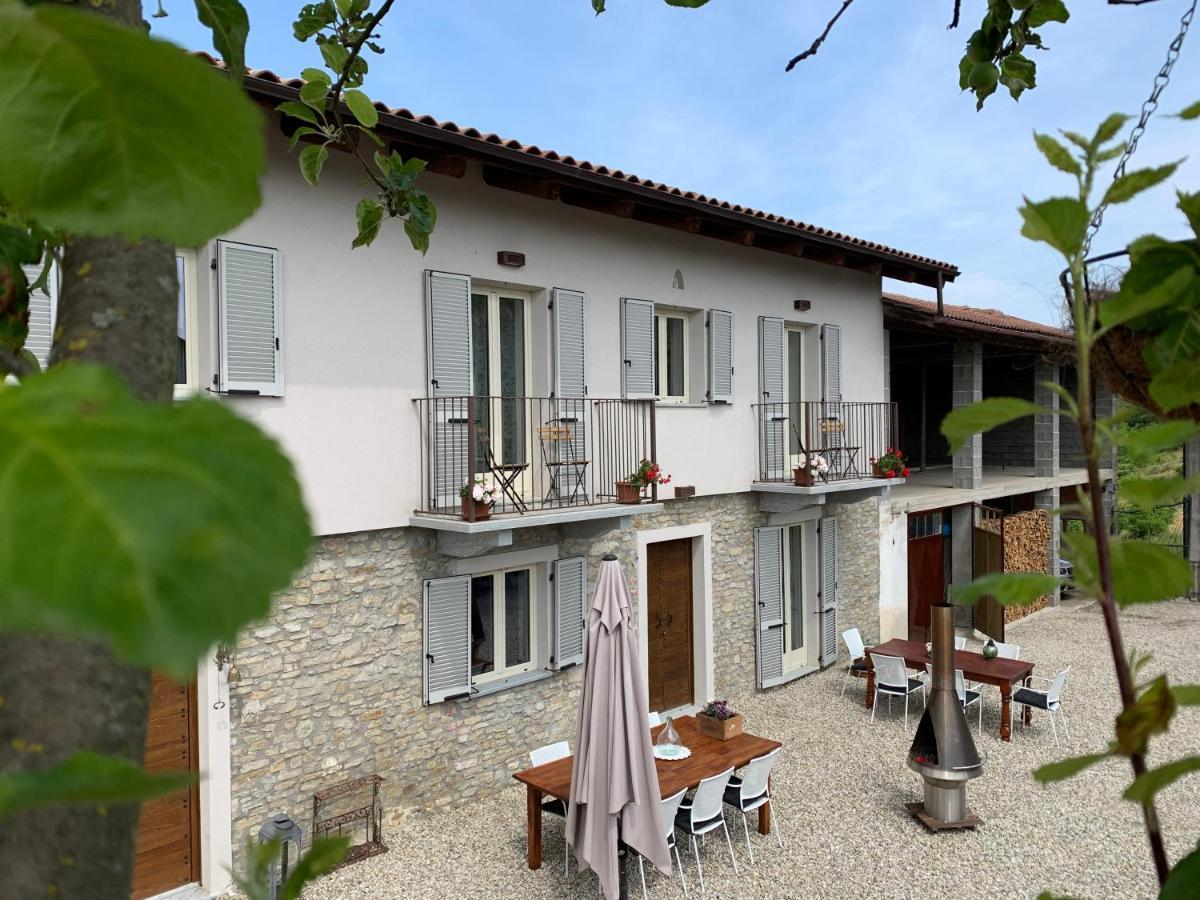 Bed and Breakfast La Luce Delle Colline Serravalle delle Langhe Exterior foto