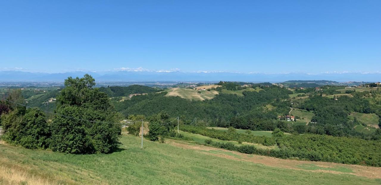 Bed and Breakfast La Luce Delle Colline Serravalle delle Langhe Exterior foto