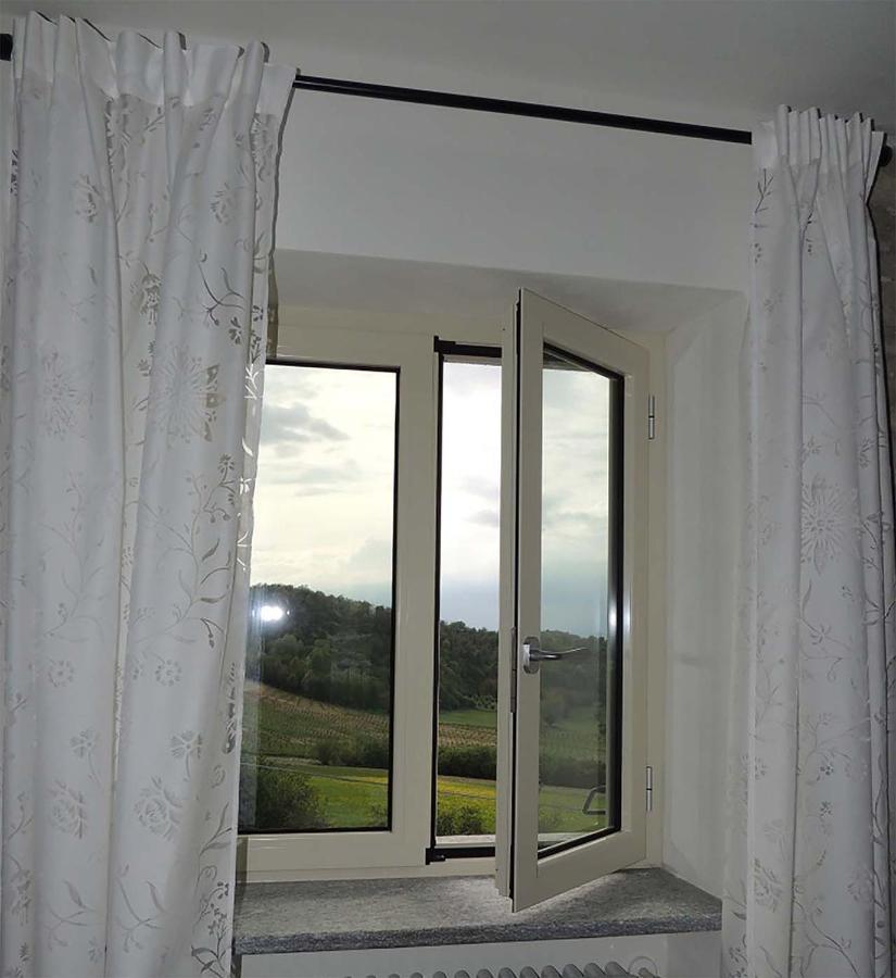 Bed and Breakfast La Luce Delle Colline Serravalle delle Langhe Exterior foto