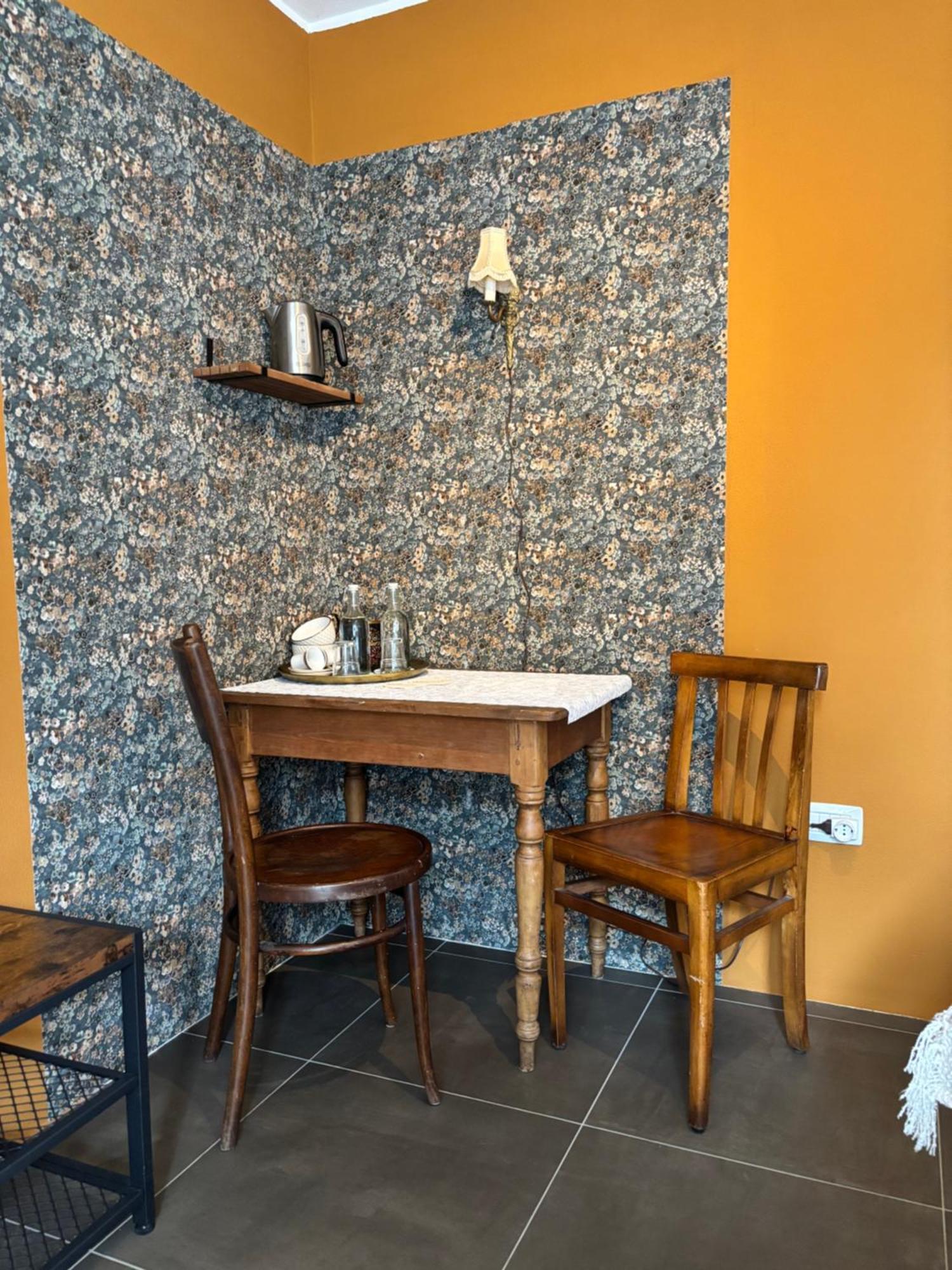 Bed and Breakfast La Luce Delle Colline Serravalle delle Langhe Exterior foto